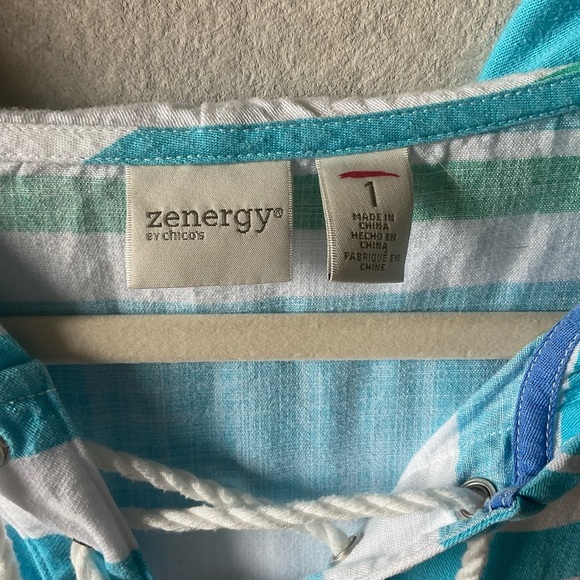 Zenergy by Chico’s Striped Blue and White Top. Hooded. Size 1 - Picture 5 of 7